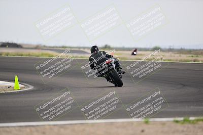 media/Apr-18-2025-TrackDaz (Fri) [[45f5874c44]]/C Group/Session 2 (Turn 10)/